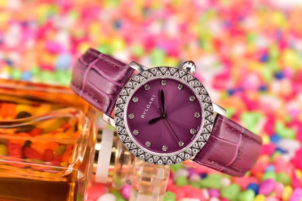 ブルガリ時計正面デザイン